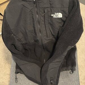 North Face Black Denali Jacket xs